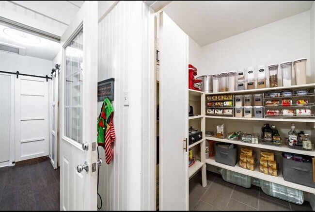 Building Photo - 10305 Bassoon Dr