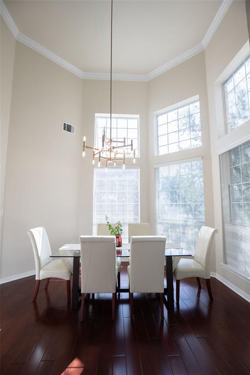 Building Photo - 9920 Spicewood Mesa