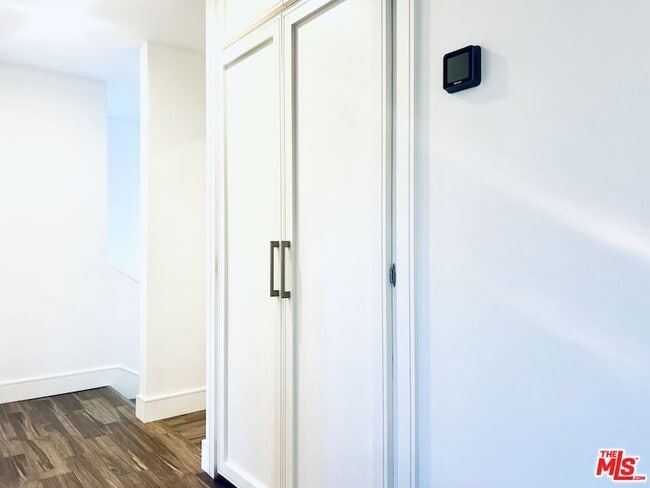 Building Photo - 532 El Dorado St