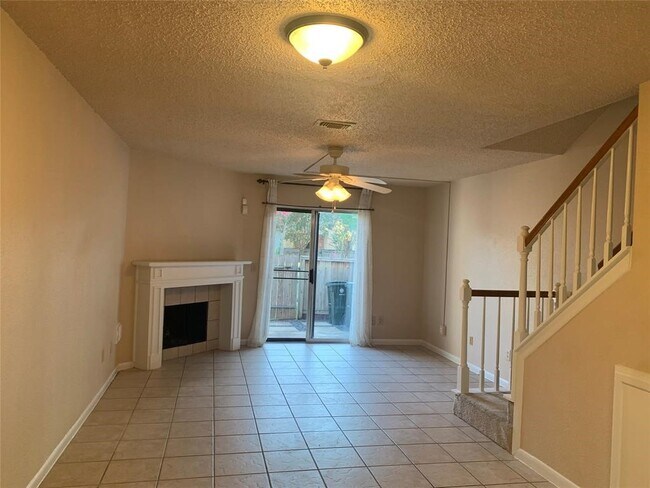 Building Photo - 2810 Grants Lake Blvd