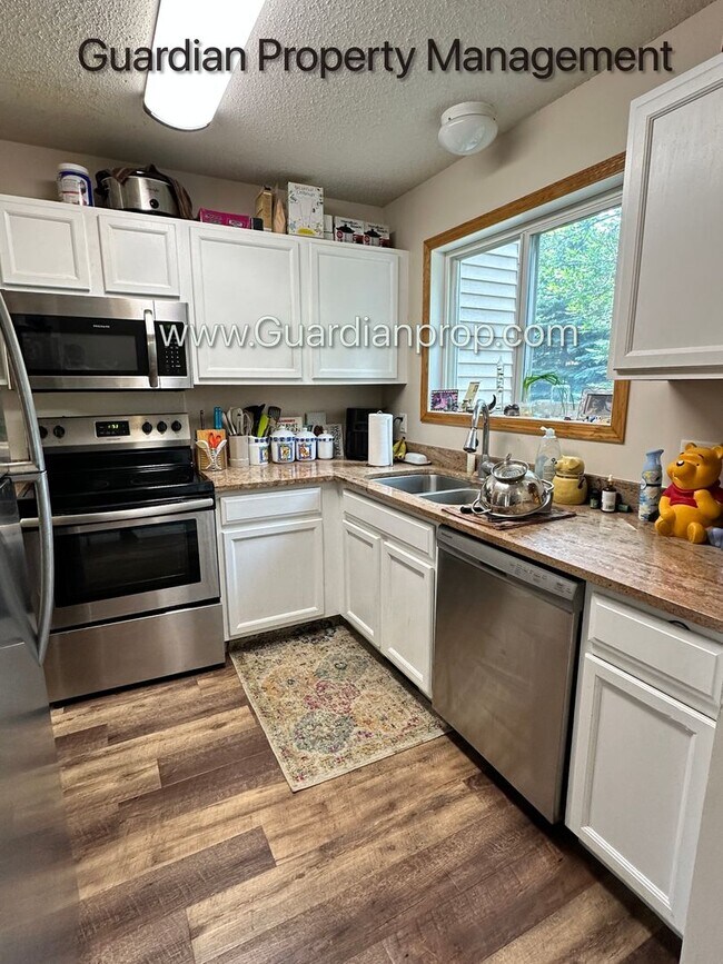 Building Photo - 16505 Timber Crest Dr SE