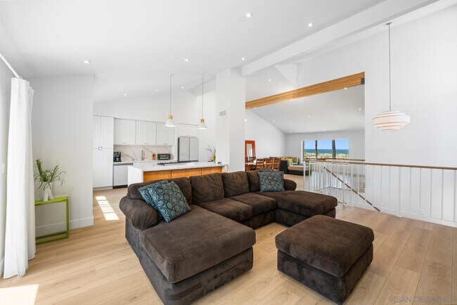 Building Photo - 92 Trinidad Bend