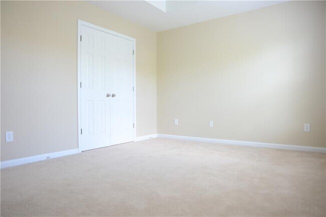 Building Photo - 5228 Wellsley Bend