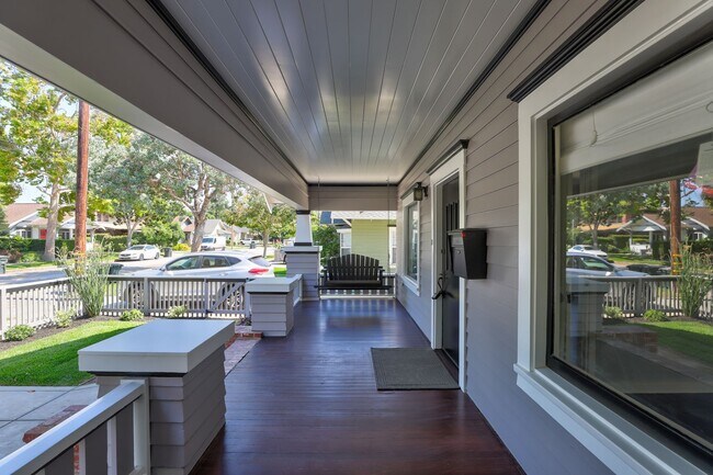 Building Photo - Gorgeous Home in Old Towne Orange