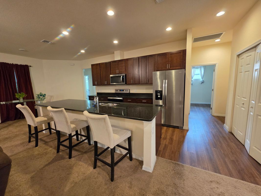 Building Photo - 6004 Pecan Cir