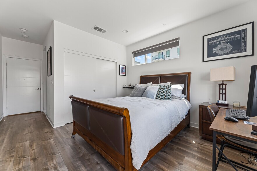 Master bedroom 2 - 215 Elm Ave