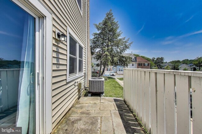 Building Photo - 20117 Locustdale Dr