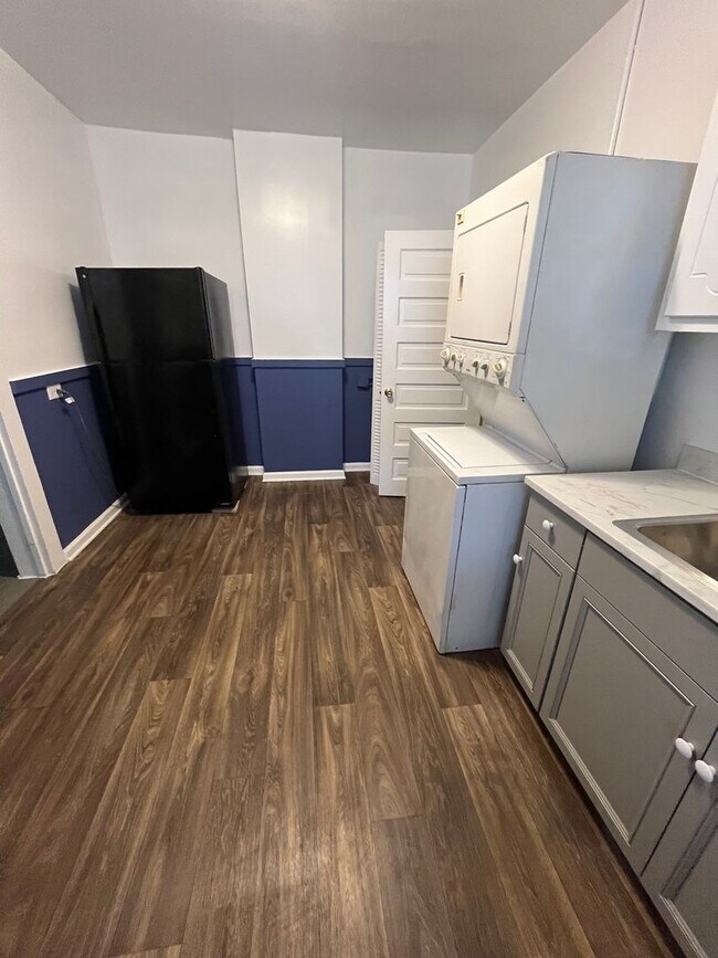 Building Photo - 914 Berkeley St