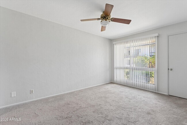 Building Photo - 3308 E Camelback Rd