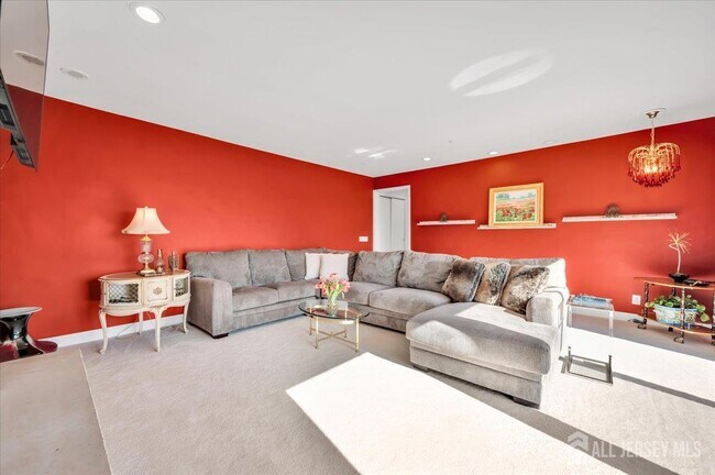 Building Photo - 950 Sunset Ridge