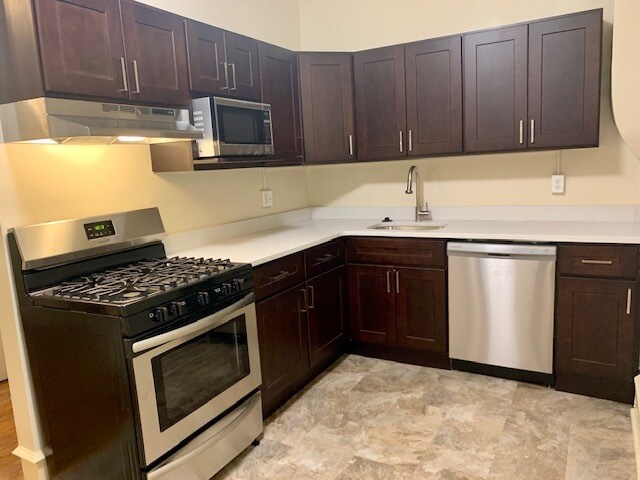 Building Photo - 3915 Baltimore Ave