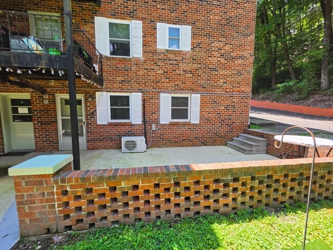 Building Photo - 1 bedroom 1 bath