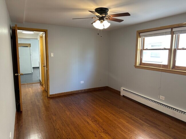 Building Photo - 6845 W Leland Ave