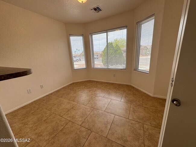 Building Photo - 7815 S Wild Primrose Ave