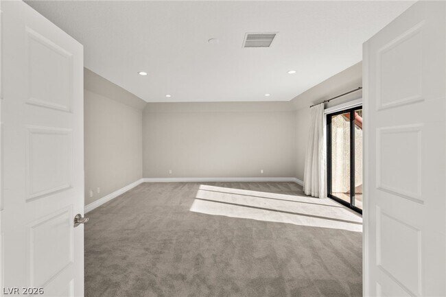 Building Photo - 13 Dovetail Cir