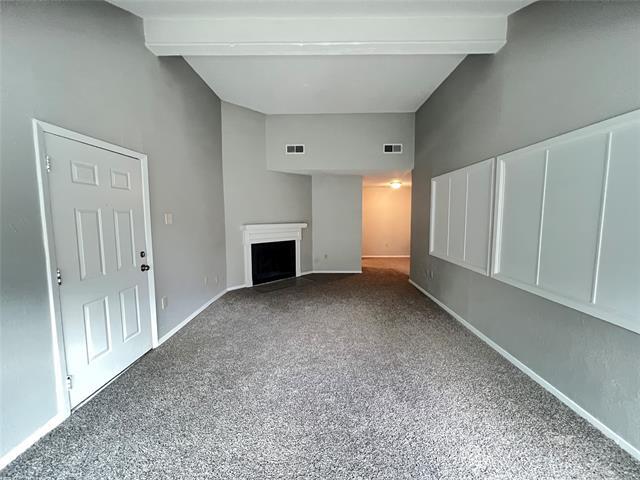 Building Photo - 9696 Walnut St