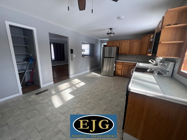 Building Photo - 75 Indian Acres Dr