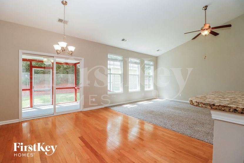 Building Photo - 115 Marinella Dr