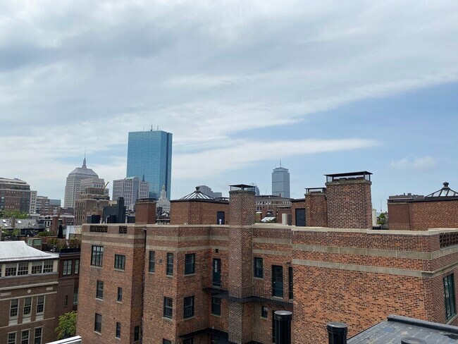 Building Photo - 49 Brimmer St