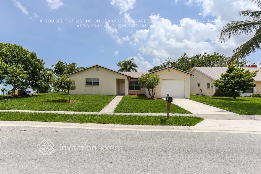 Building Photo - 8996 SW 8th St