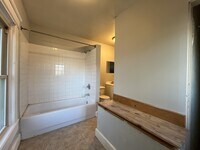 Building Photo - 1 E Main St