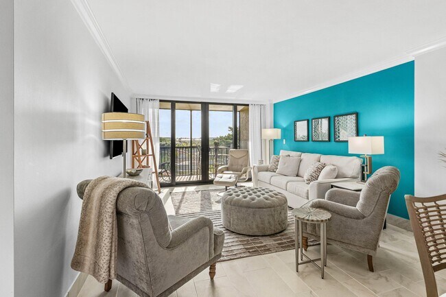 Building Photo - 14 Royal Palm Way