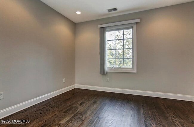 Building Photo - 1-3 Church St