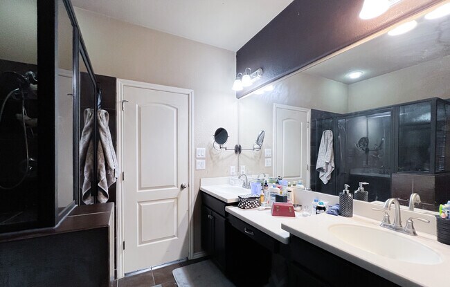 Building Photo - 10419 Avalon Rdg