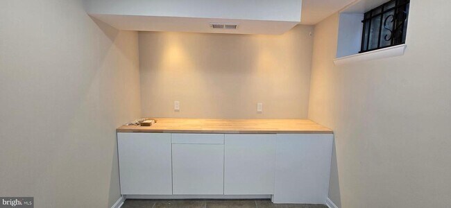 Building Photo - 503 Brummel Ct NW