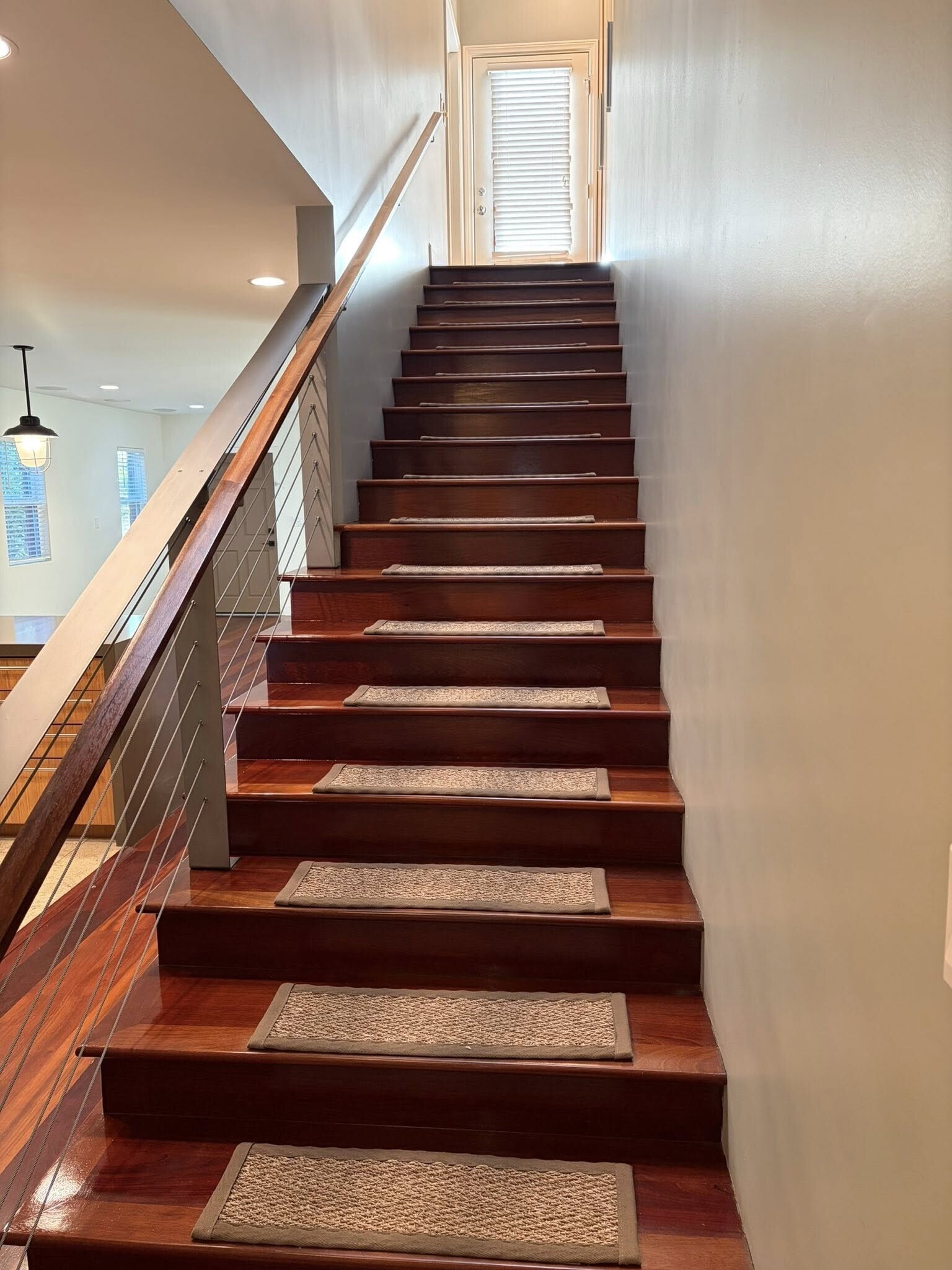 Building Photo - 832 N Las Palmas Ave