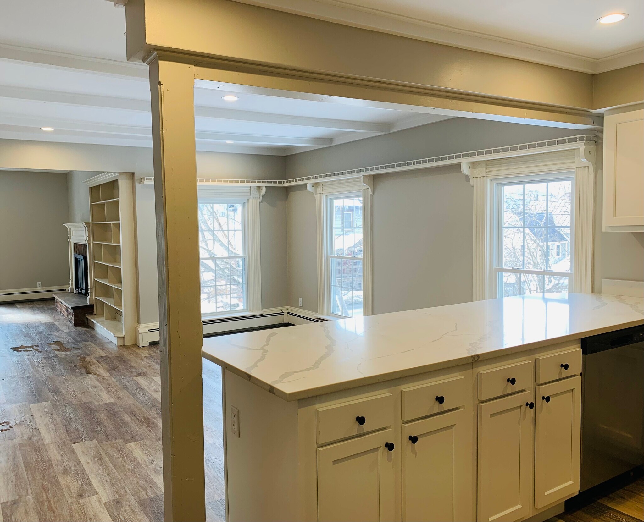 Building Photo - 2015 Quechee Main St