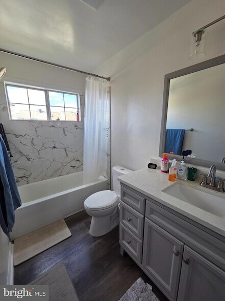 Building Photo - 14049 Vista Dr