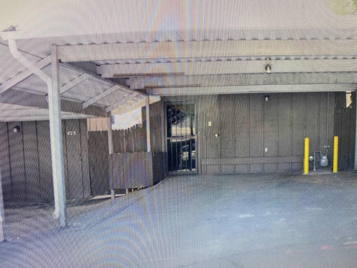 Carport for 2 cars - 421 S Balsam St