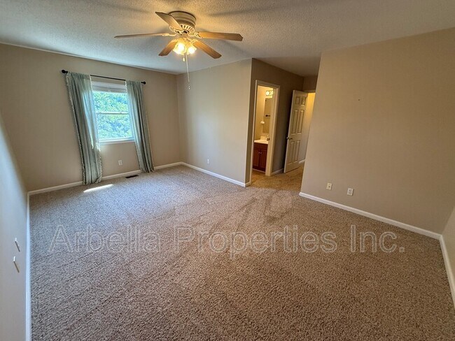 Building Photo - 263 Copper Hill Dr