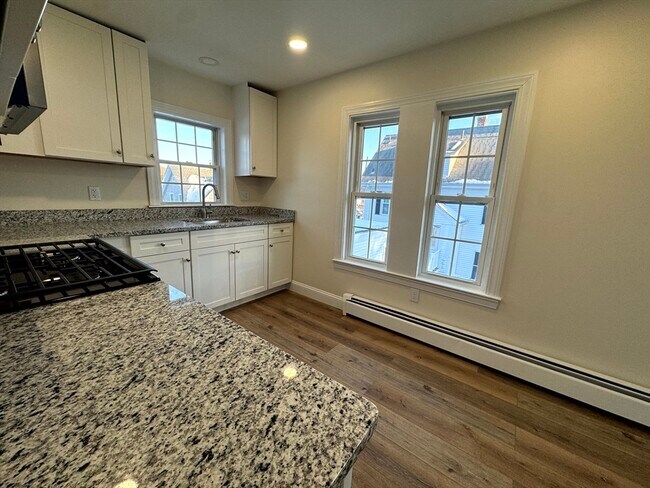 Building Photo - 195 Court St