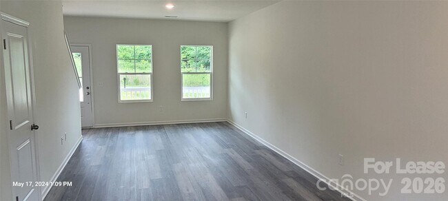 Building Photo - 133 Slate Dr