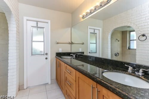 Building Photo - 1150 SW 25th Ave