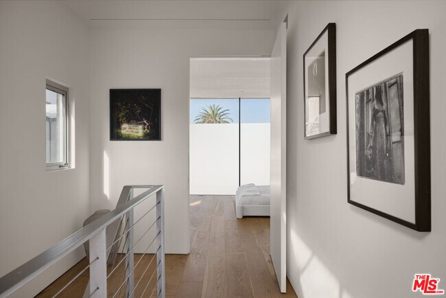 Building Photo - 533 Grand Blvd