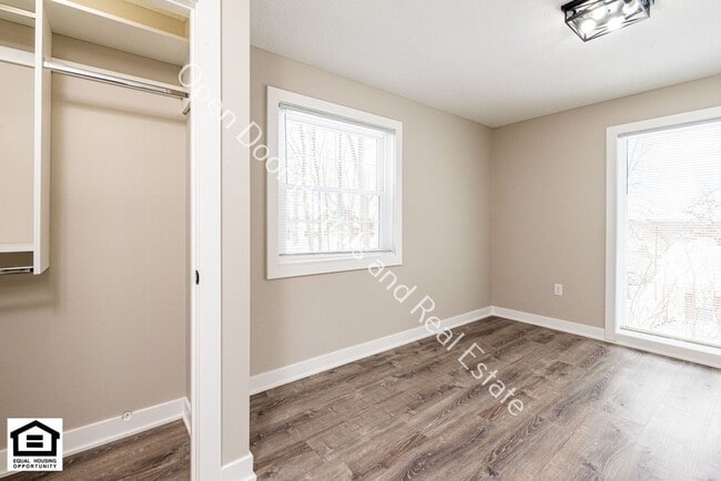 Building Photo - 4 bedroom home now available! ***MOVE IN RENT SPECIAL $500 OFF FIRST MONTH'S RENT!!!***