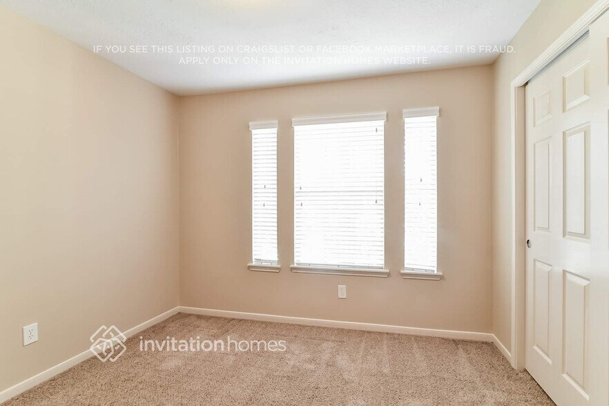 Building Photo - 11907 Lakewood Hills Dr