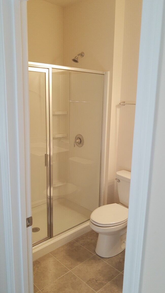 Downstairs Full Bath - 1024 Easley St