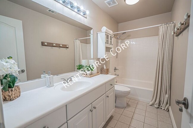 Building Photo - 26511 Brooks Cir