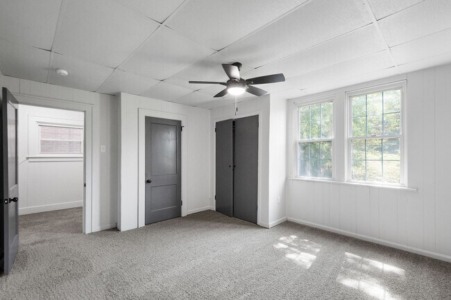 Building Photo - 2810 Freeland St