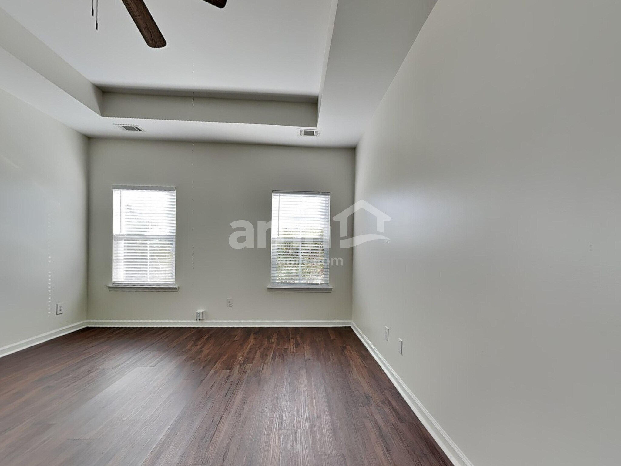 Building Photo - 131 Waverly Way