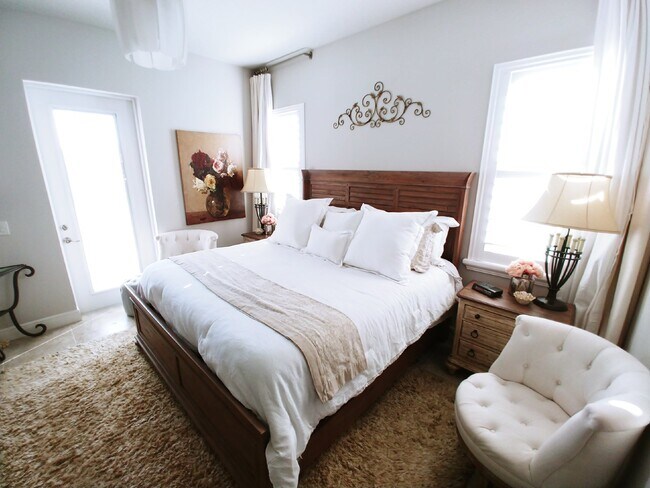 Building Photo - "Spacious 4 Bed, 3.5 Bath Rockledge Rental - Your Dream Home Awaits!"