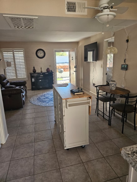 Building Photo - 424 Paseo Madera