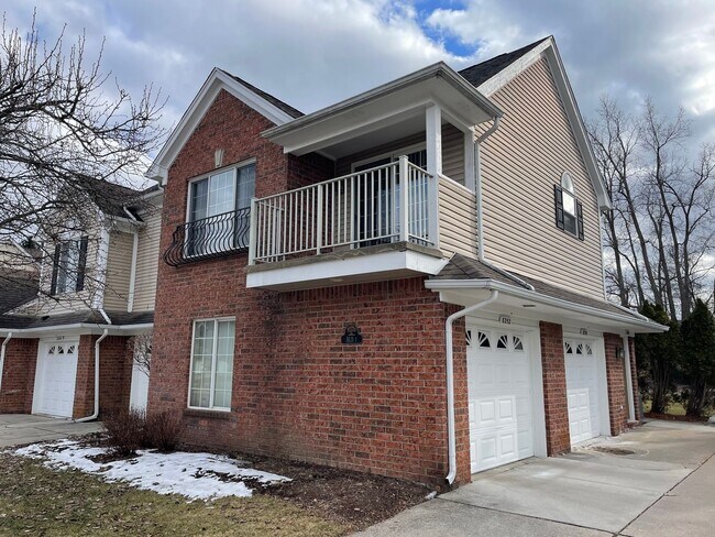 Primary Photo - Shelby Township 2 Bedroom, 2 Bath Condo-St...