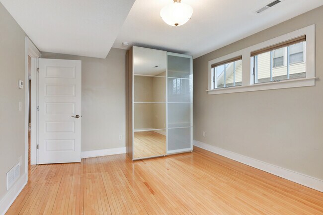 Building Photo - 1397 Englewood Ave