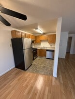 Building Photo - 2317 SE Division St