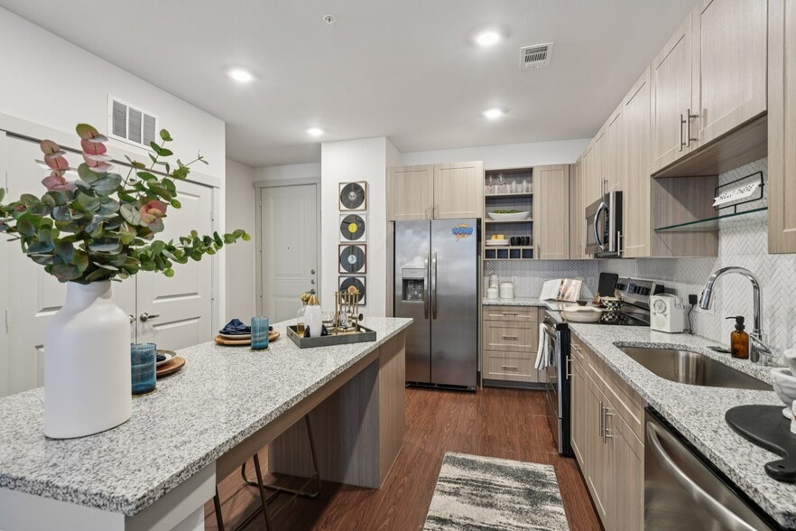 Primary Photo - Montage Southside